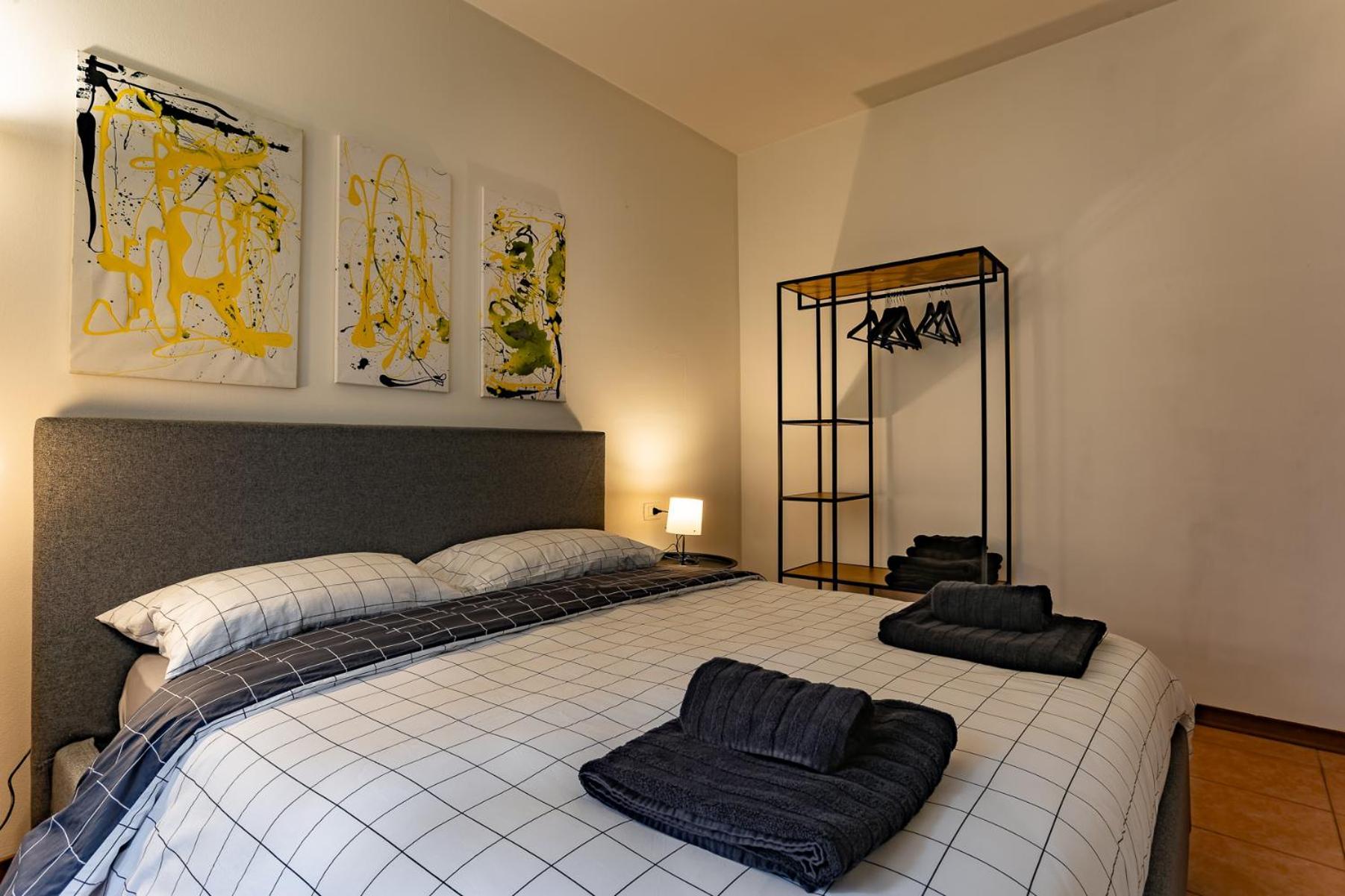 Apartamento Casa Paris Sale Marasino Exterior foto